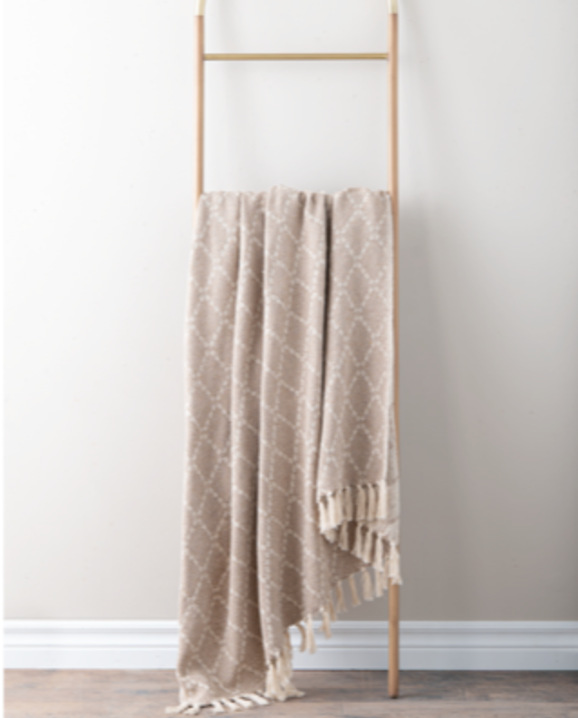 Natural Oversized Diamond Woven Throw
