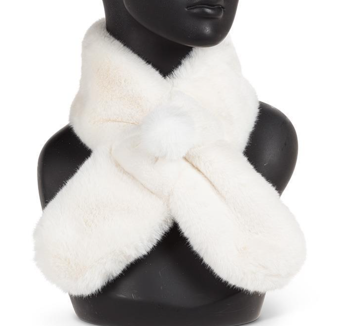 Pull Thru Scarf w/Pompom - Ivory