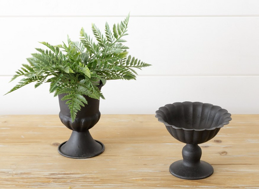 Mini Fluted Black Urn ASST