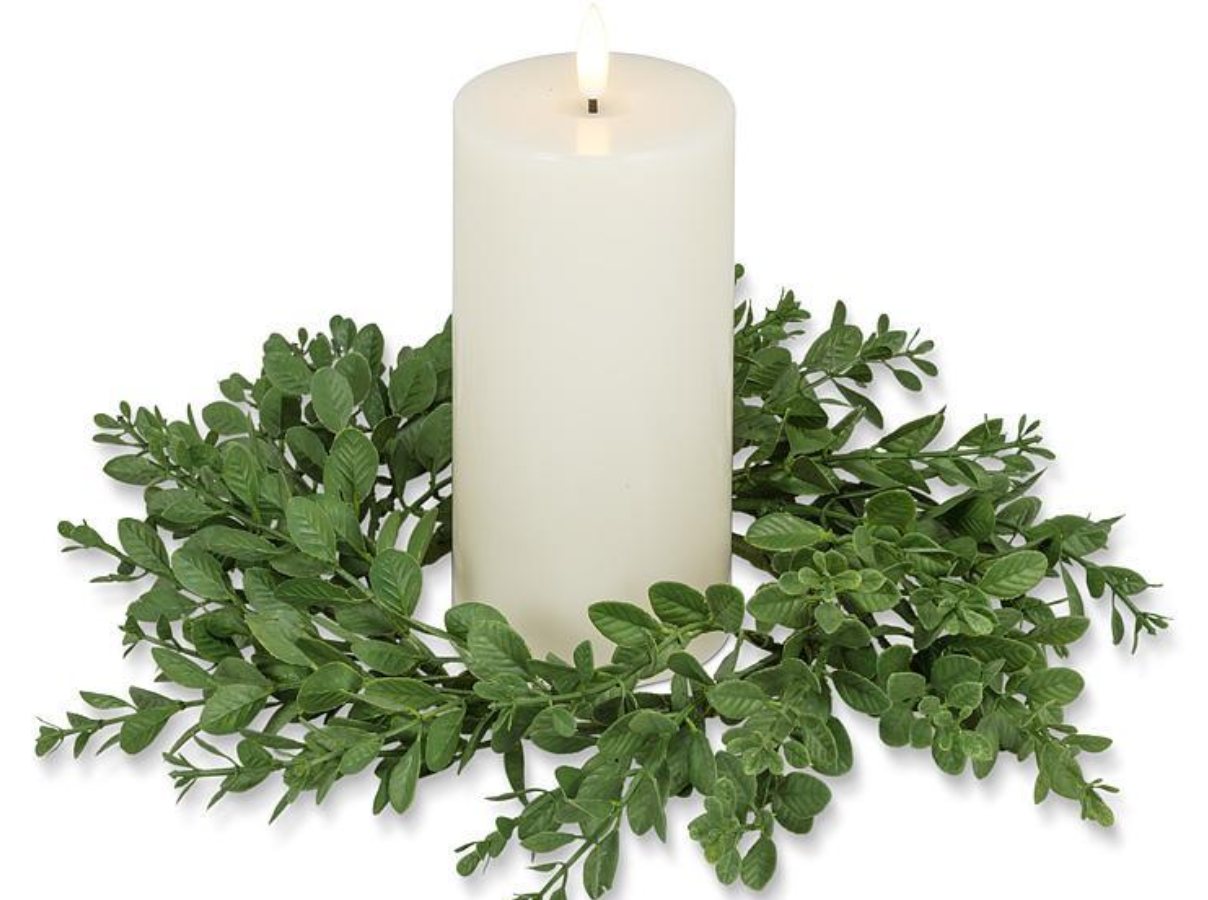 Boxwood Candle Ring 9"