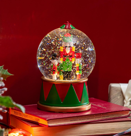 LED Waterglobe W/Spinning Nutcracker & Music