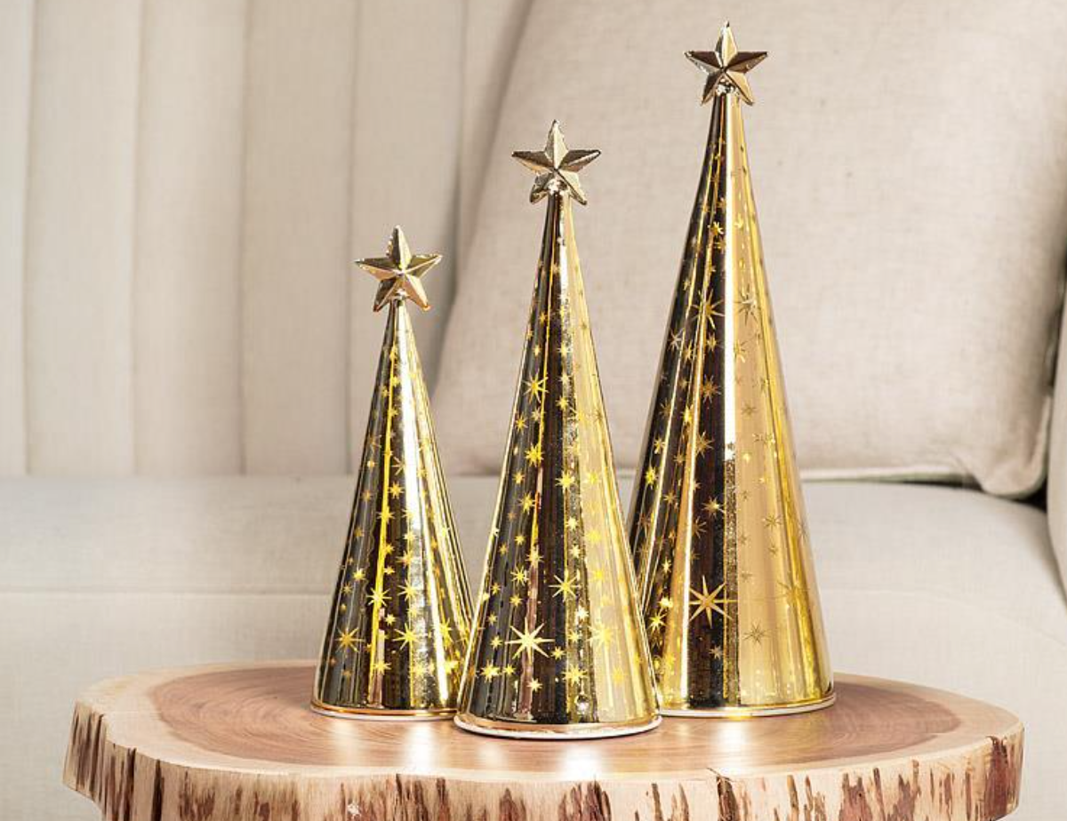 LED Gold Tree W/Stars